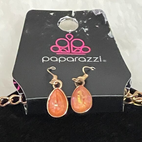 NEW Paparazzi Necklace and Earrings Set - Picture 3 of 3